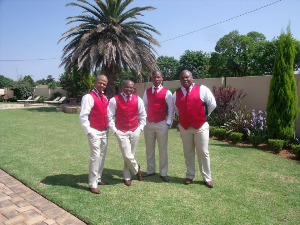 African Crest Guest House Vereeniging Exterior foto